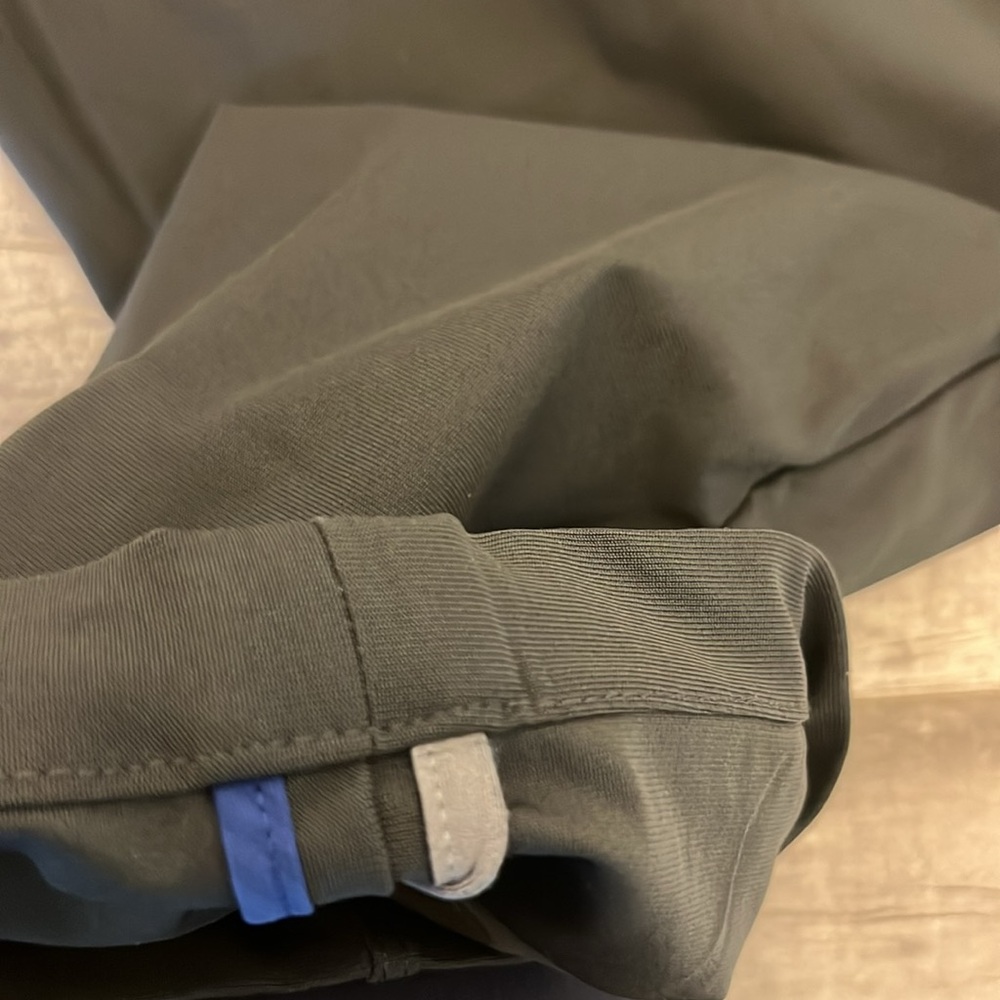 Lululemon ABC Pant CLASSIC Fit Size 32 X 30 Grey